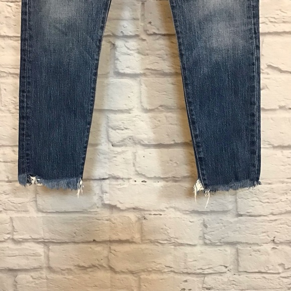Levi’s W26 (US 2/3) Wedgie White Oak Cone Denim Women’s Jeans Hand Cropped Hems - Picture 6 of 12